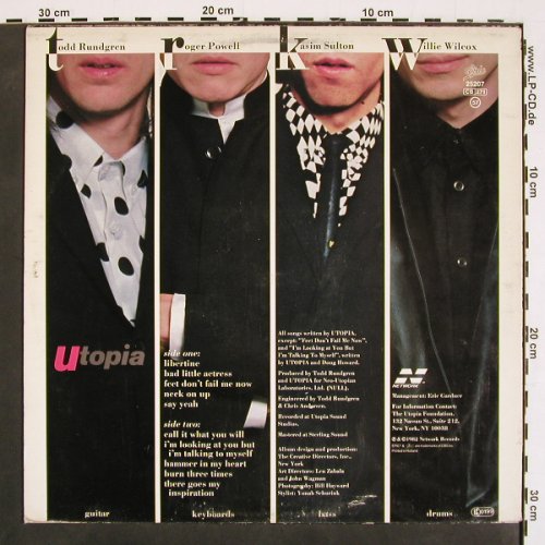 Utopia: Same, m-/vg+, 5 Tr. Bonus EP, Epic (EPC 25207), NL, 1982 Typ: LP Best.-Nr.: V4635 Preis: 7,50 Euro